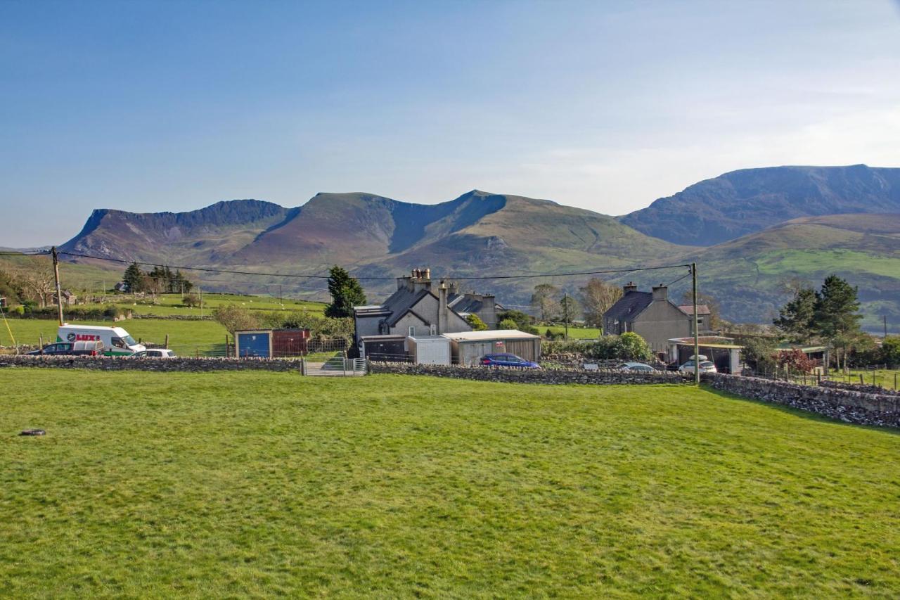Canolfan Y Fron Nantlle 外观 照片