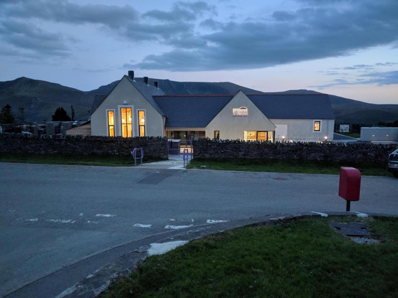 Canolfan Y Fron Nantlle 外观 照片